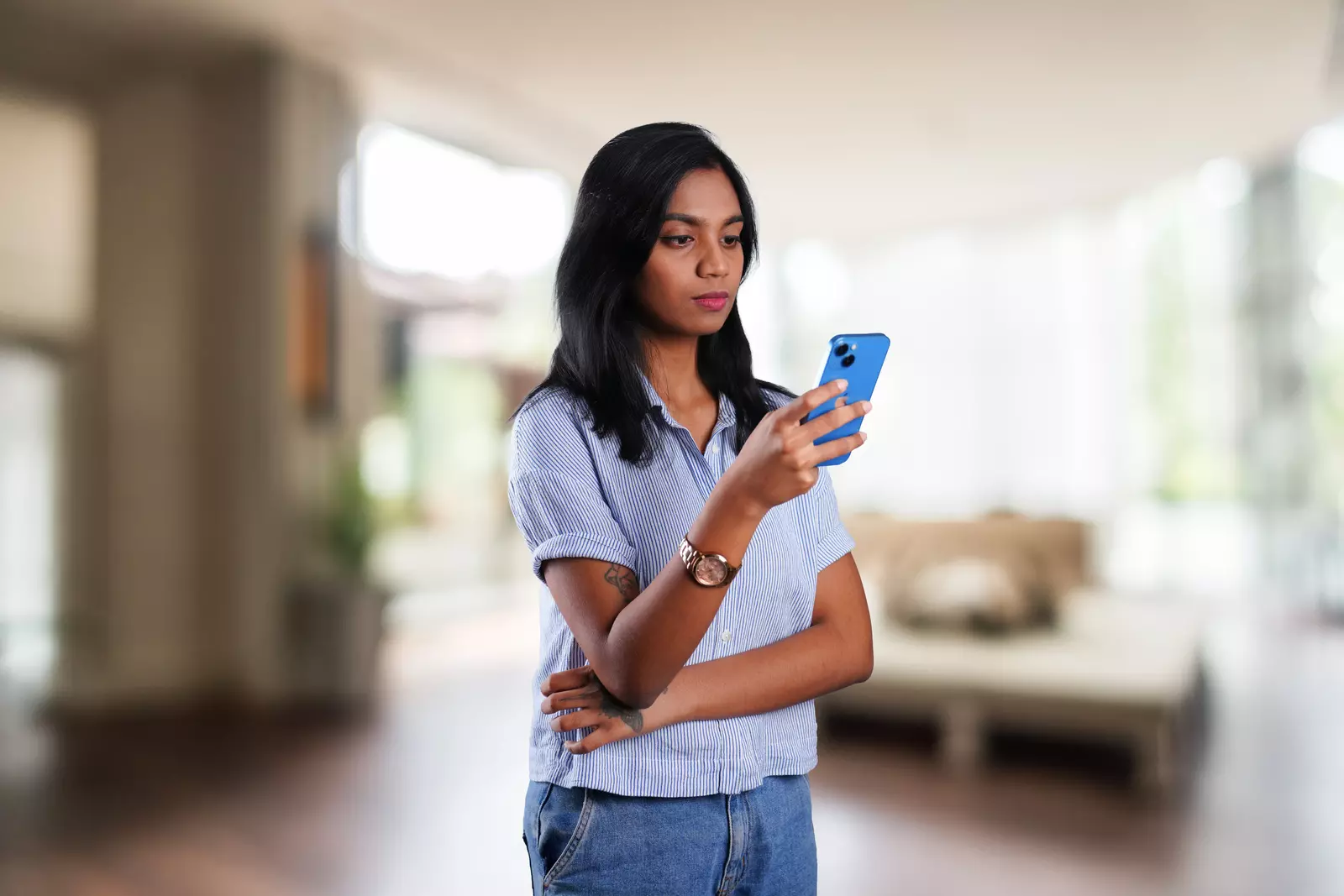 Why Do Most Clothes Look Good Online but Feel Wrong in Real Life?